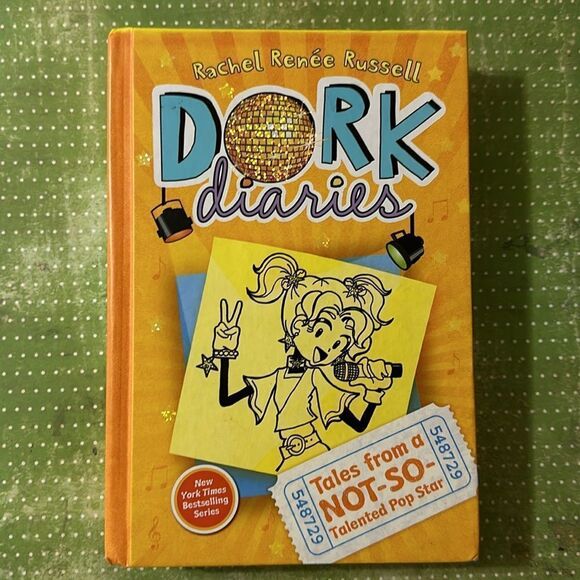 Dork Diaries by Rachel Renee Russell - Picture 3 of 7